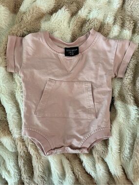 Little Bipsy Blush Pocket Short-Sleeve Baby Romper